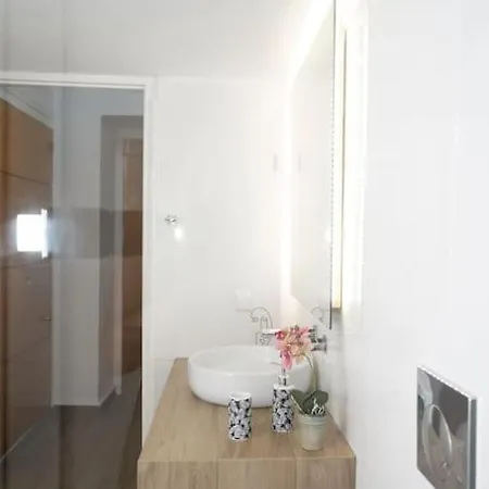 Lägenhet Homeresidence 1 *