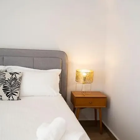 Апартаменты Homeresidence 1 Эрмуполис